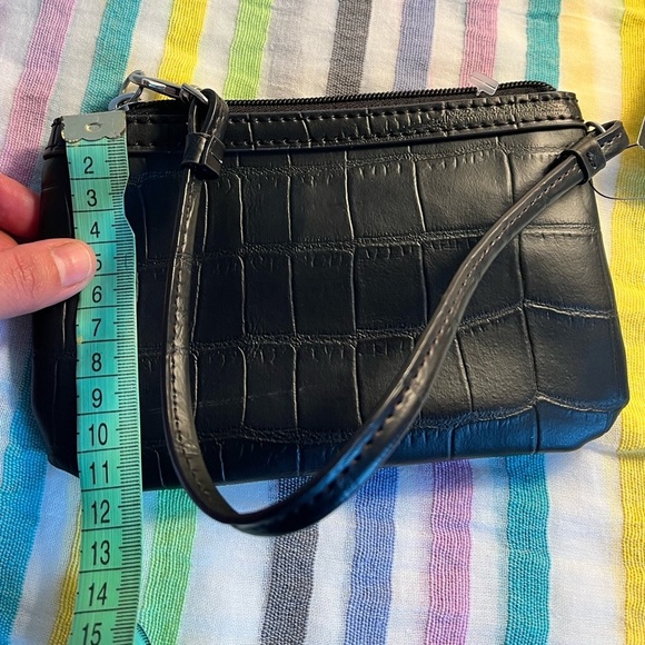 WILSONS Leather wristlet, brand new with tags! - Picture 8 of 8